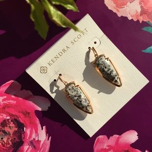 Marble dangling earrings